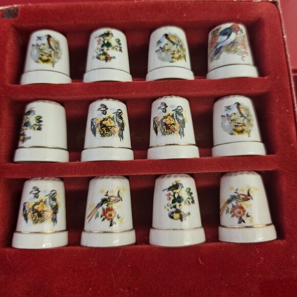 Vintage Set of 12 Collectible Porcelain Bird Thimbles ~ Taiwan - Picture 1 of 3